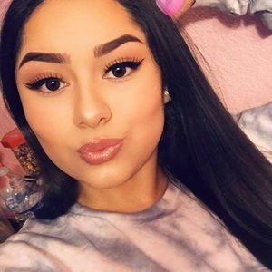 Meet your Posher, Kaitlyn